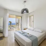 Beachfront Pietra Villa
