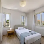 Beachfront Pietra Villa *
