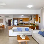 Beachfront Pietra Villa