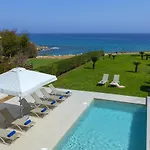 Beachfront Pietra Villa