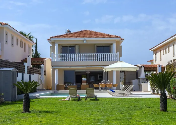 Beachfront Pietra 빌라