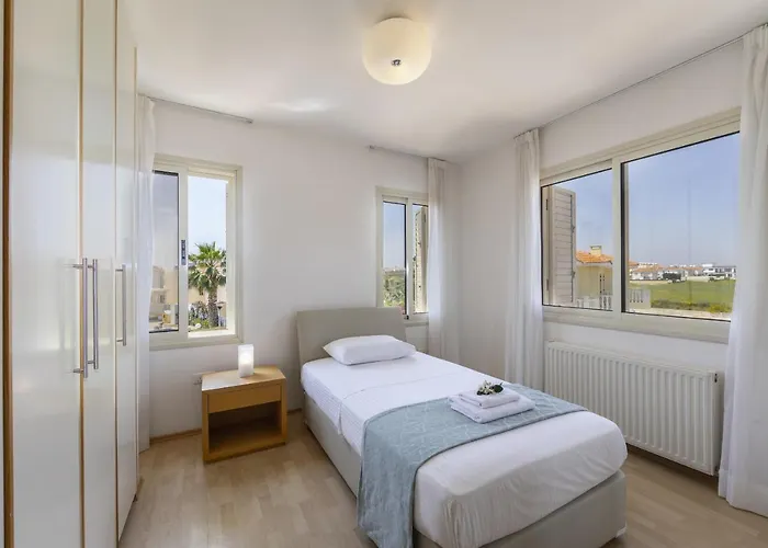 Beachfront Pietra 빌라 *