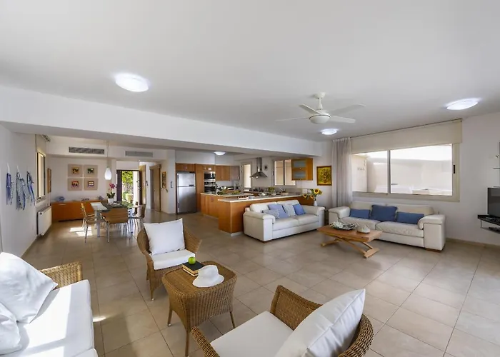 Beachfront Pietra 빌라