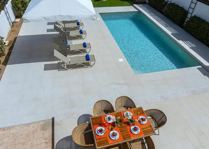 Vila Beachfront Pietra *