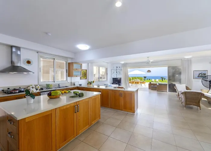 Beachfront Pietra Protaras