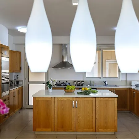 Beachfront Pietra * Protarász