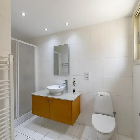 Beachfront Pietra Villa *