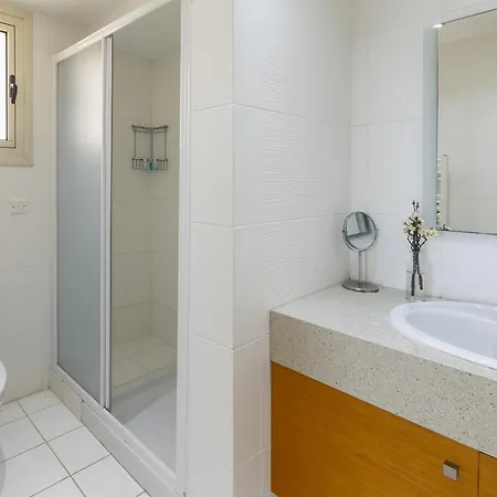 Villa Beachfront Pietra Protarász